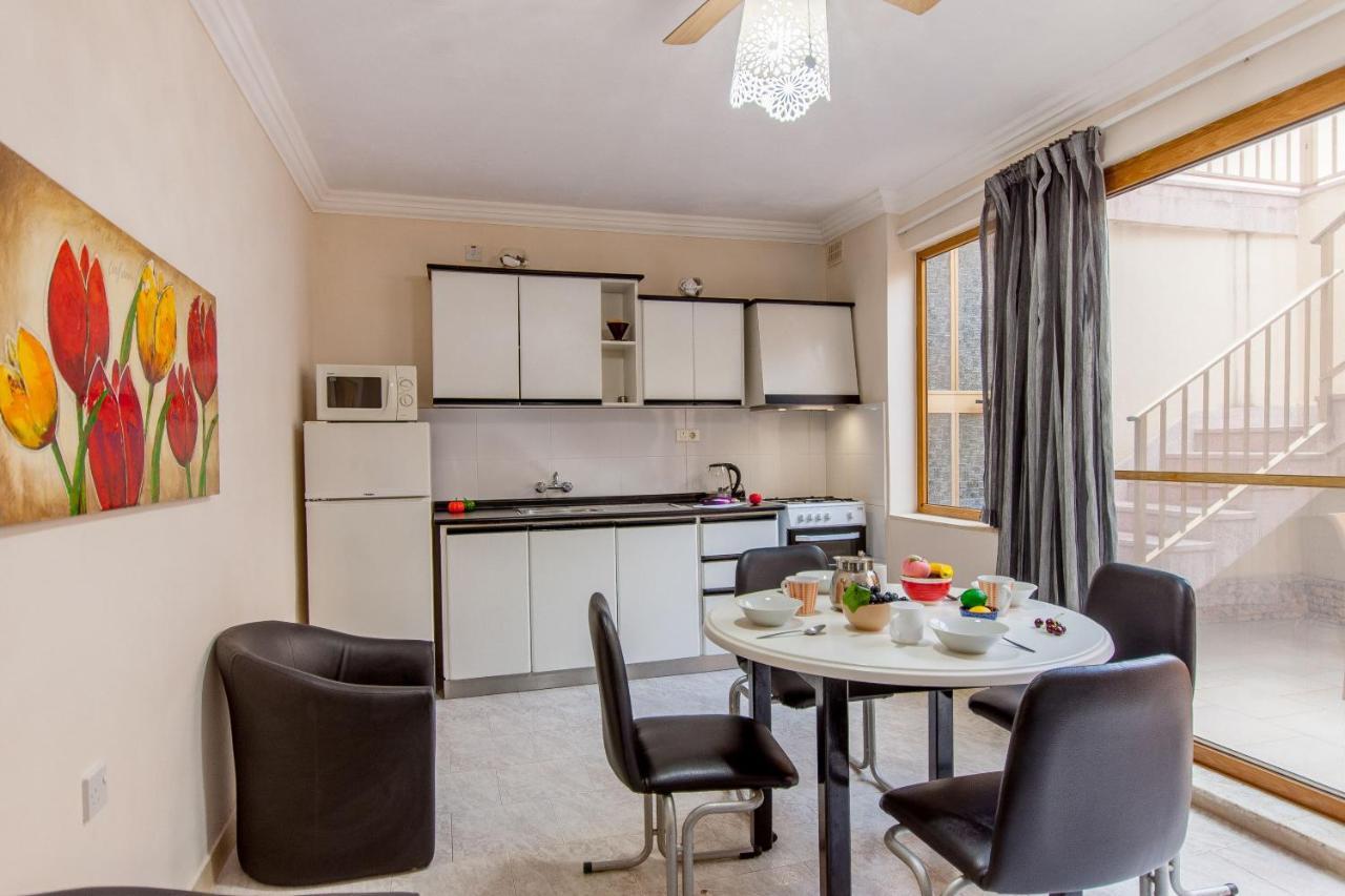 Pool & Sea Merill Apartments Mellieha Luaran gambar