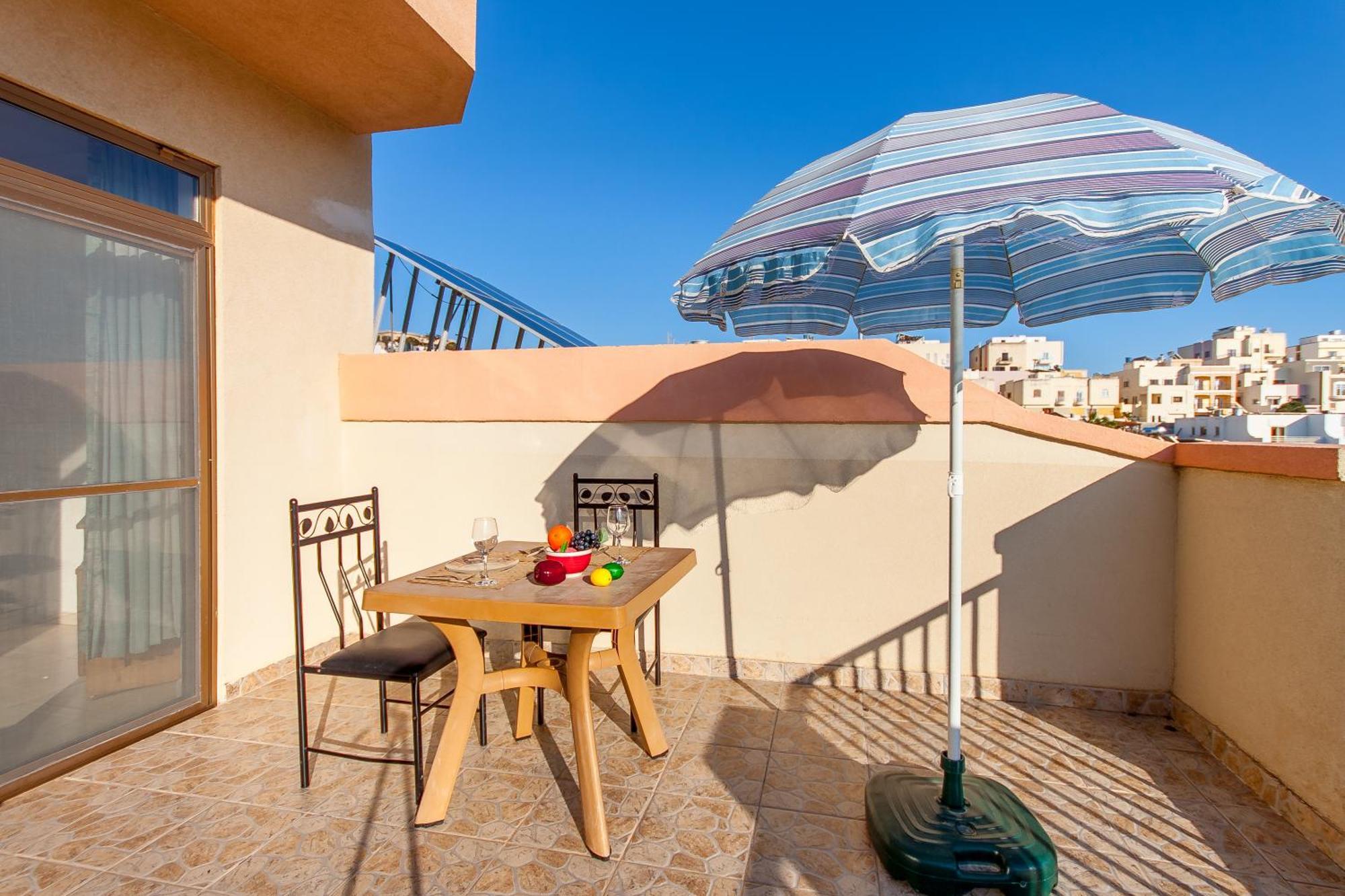 Pool & Sea Merill Apartments Mellieha Luaran gambar