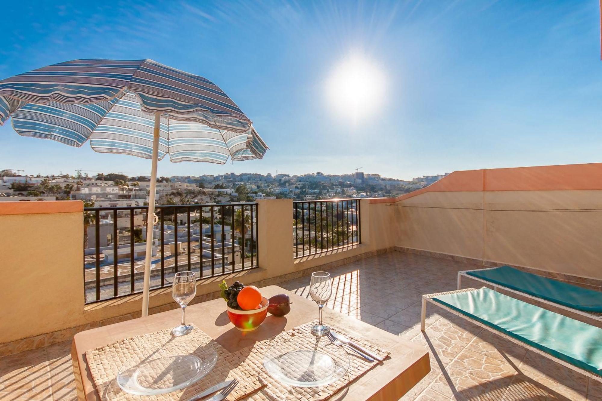 Pool & Sea Merill Apartments Mellieha Bilik gambar