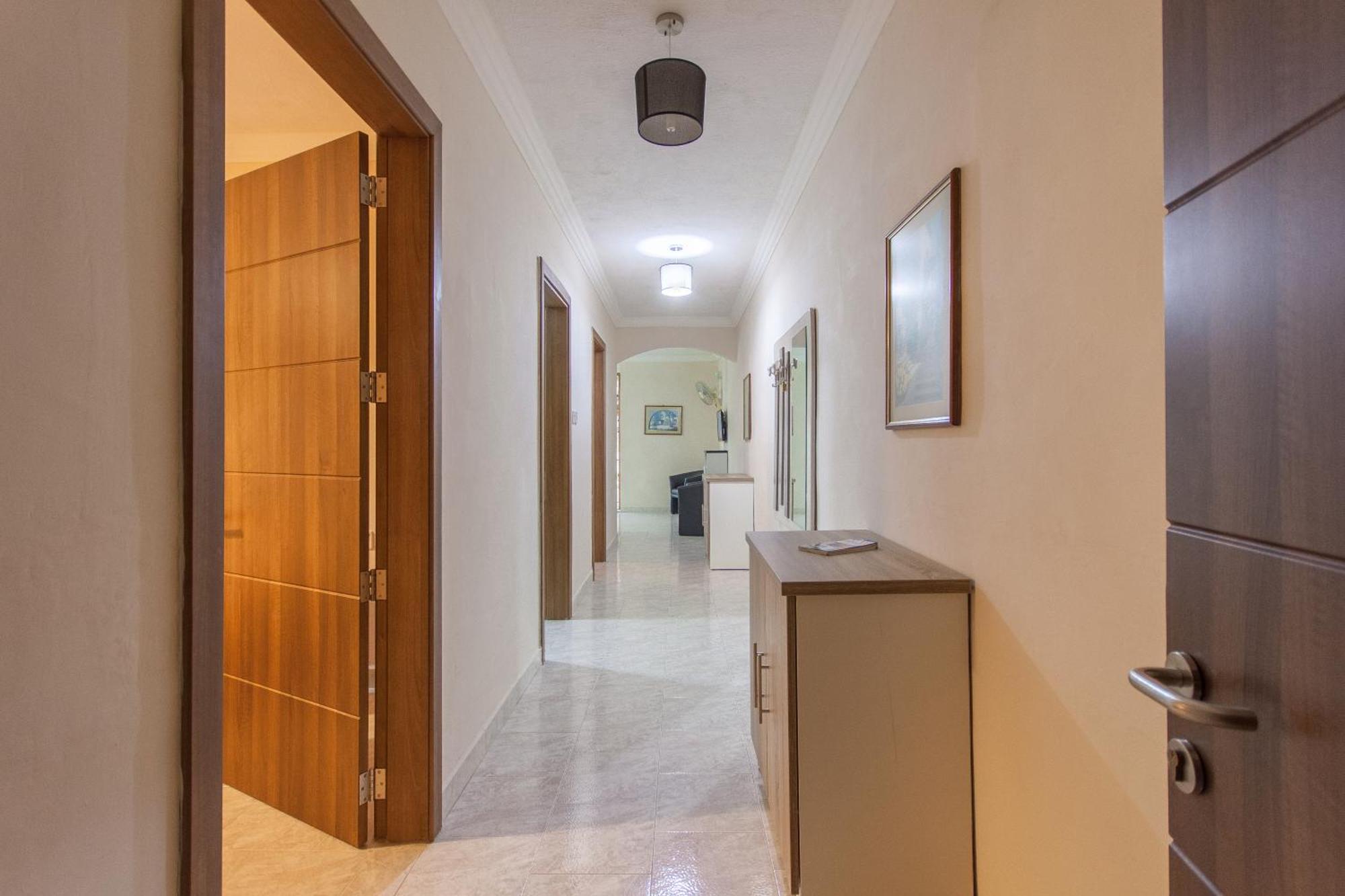 Pool & Sea Merill Apartments Mellieha Bilik gambar