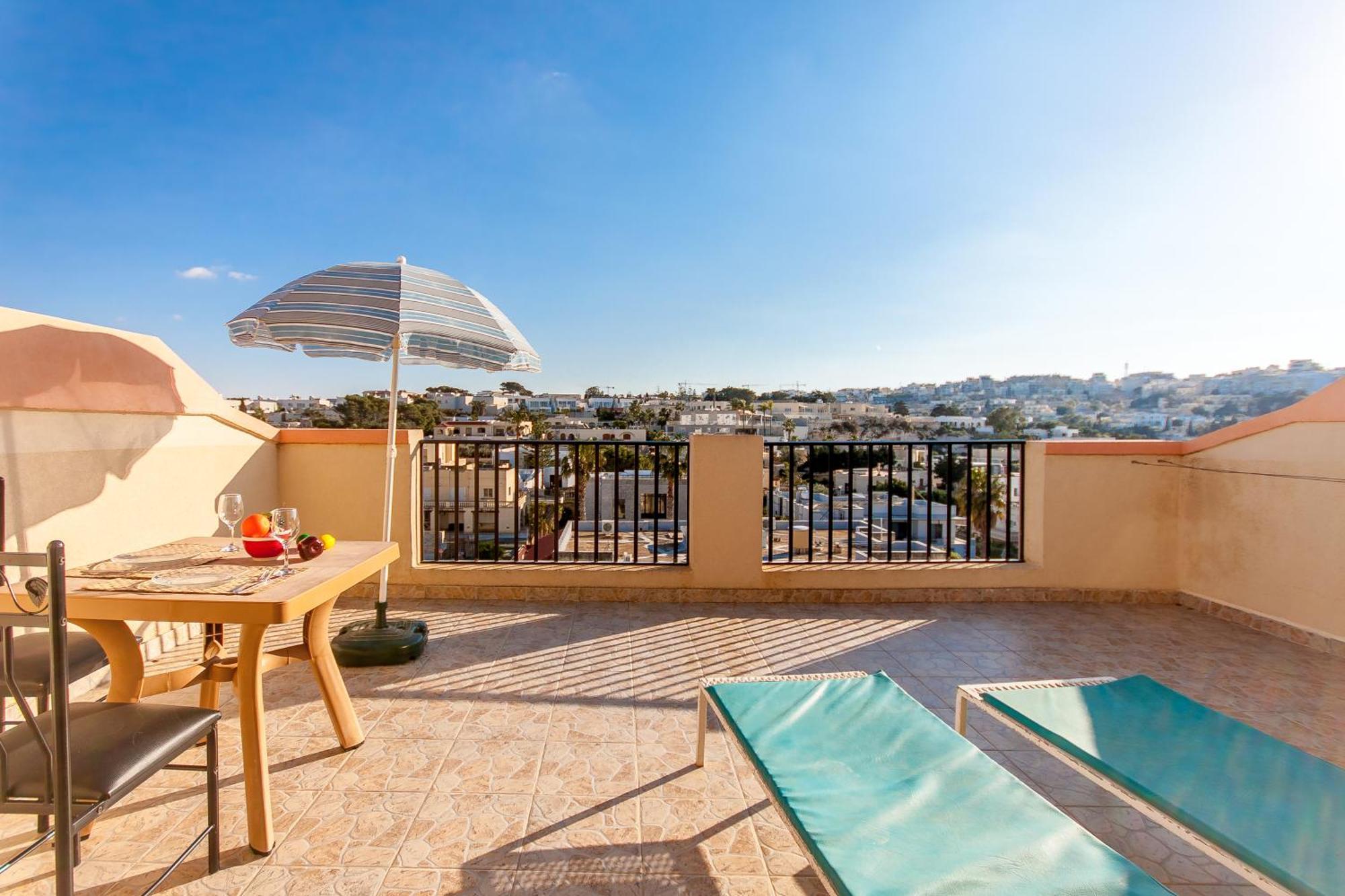 Pool & Sea Merill Apartments Mellieha Bilik gambar
